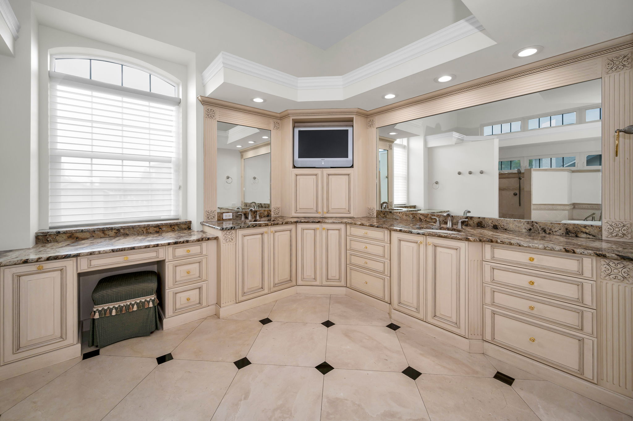 119 8th St E, Tierra Verde, Florida, 33715, United States, 6 Bedrooms Bedrooms, ,5 BathroomsBathrooms,Residential,For Sale,119 8th St E,1672792