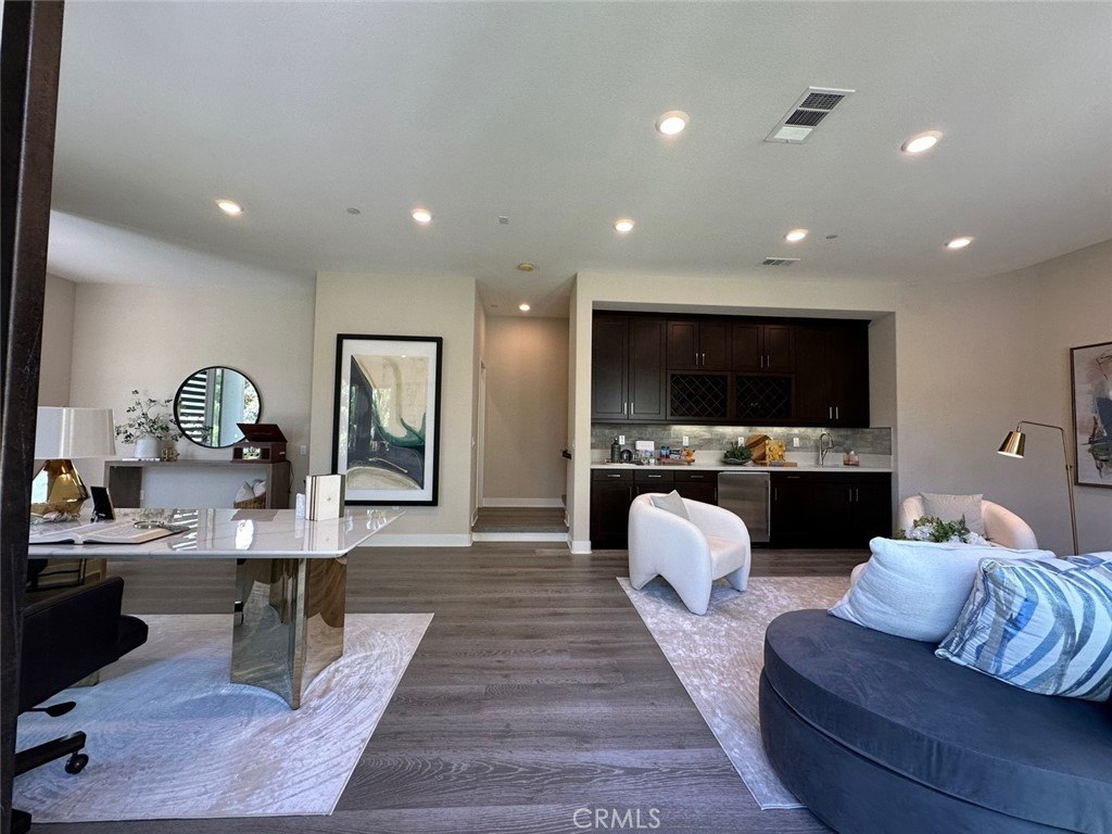 Irvine, California, 92618, United States, 3 Bedrooms Bedrooms, ,4 BathroomsBathrooms,Residential,For Sale,1987840