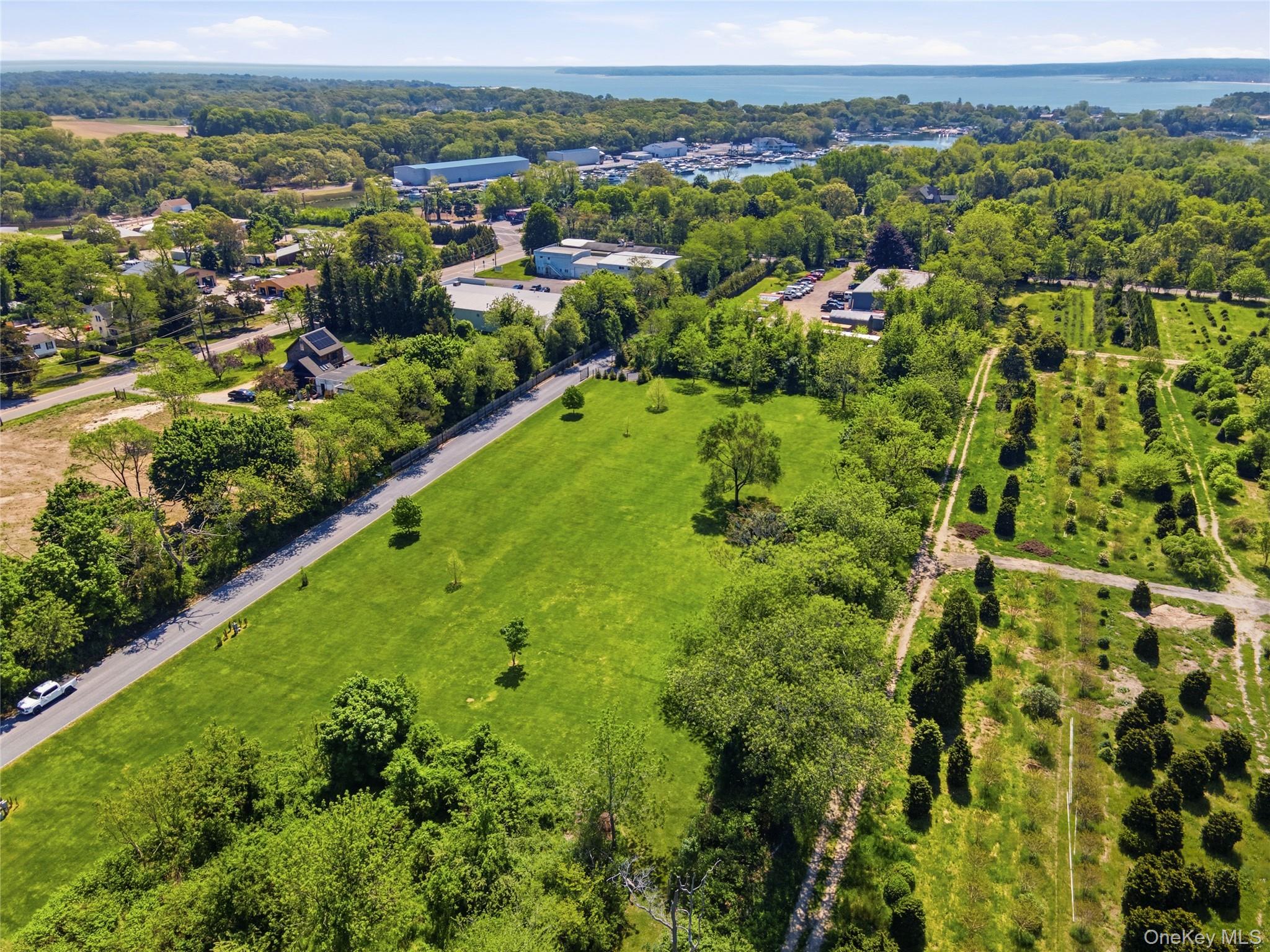  704 Hubbard Avenue, Aquebogue, NY, 11901 - 物件實景