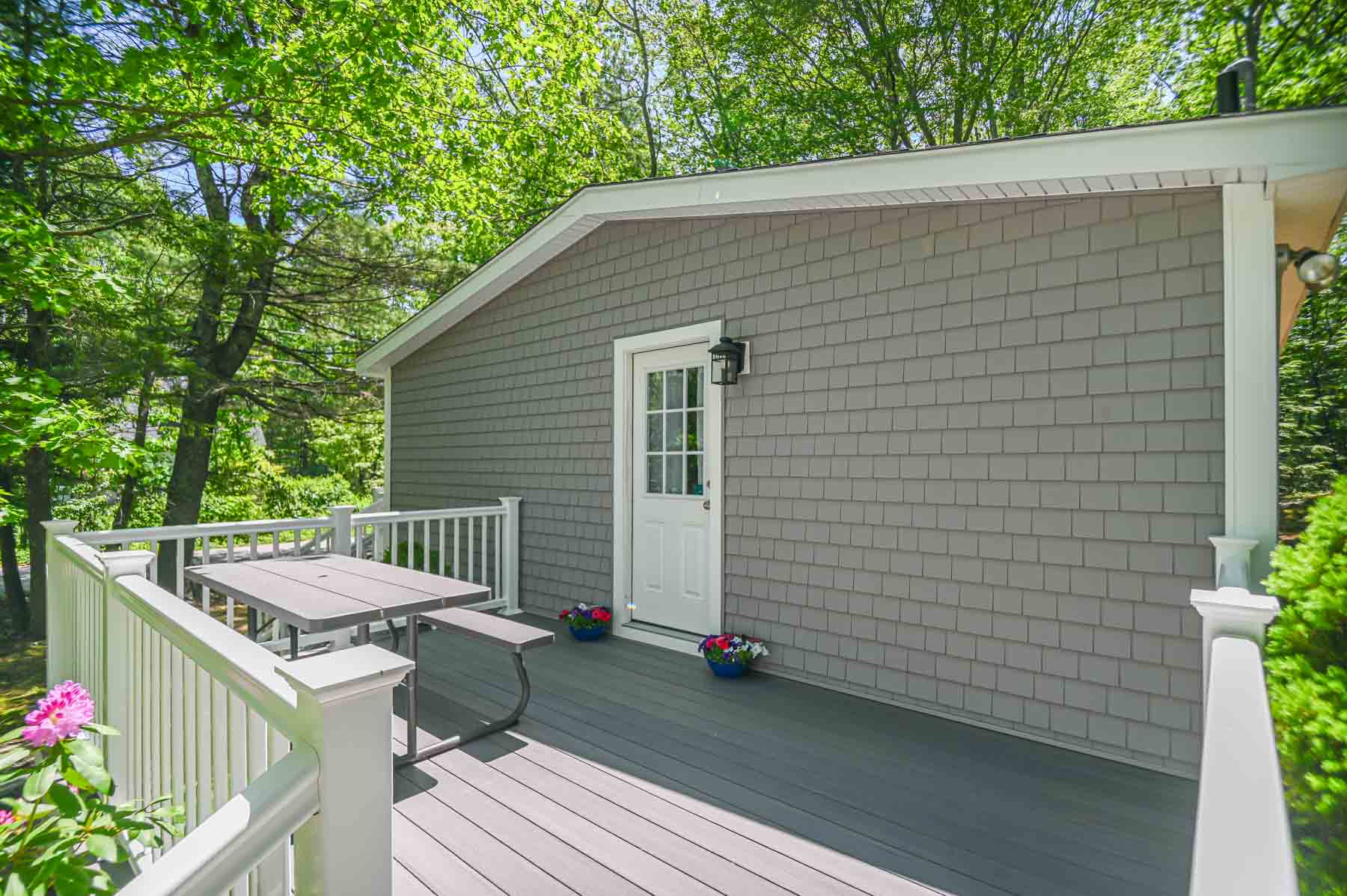 York, Maine, 03909, United States, 3 Bedrooms Bedrooms, ,1 BathroomBathrooms,Residential,For Sale,1965511