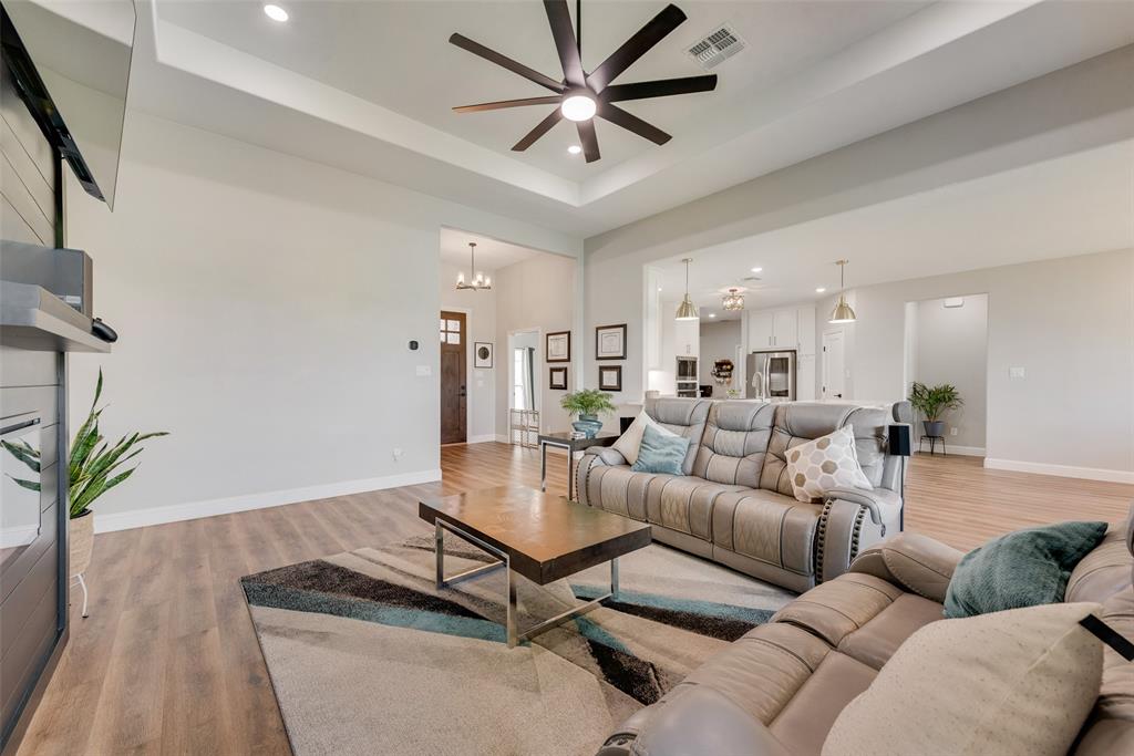 Wills Point, Texas, 75169, United States, 4 Bedrooms Bedrooms, ,3 BathroomsBathrooms,Residential,For Sale,1777303