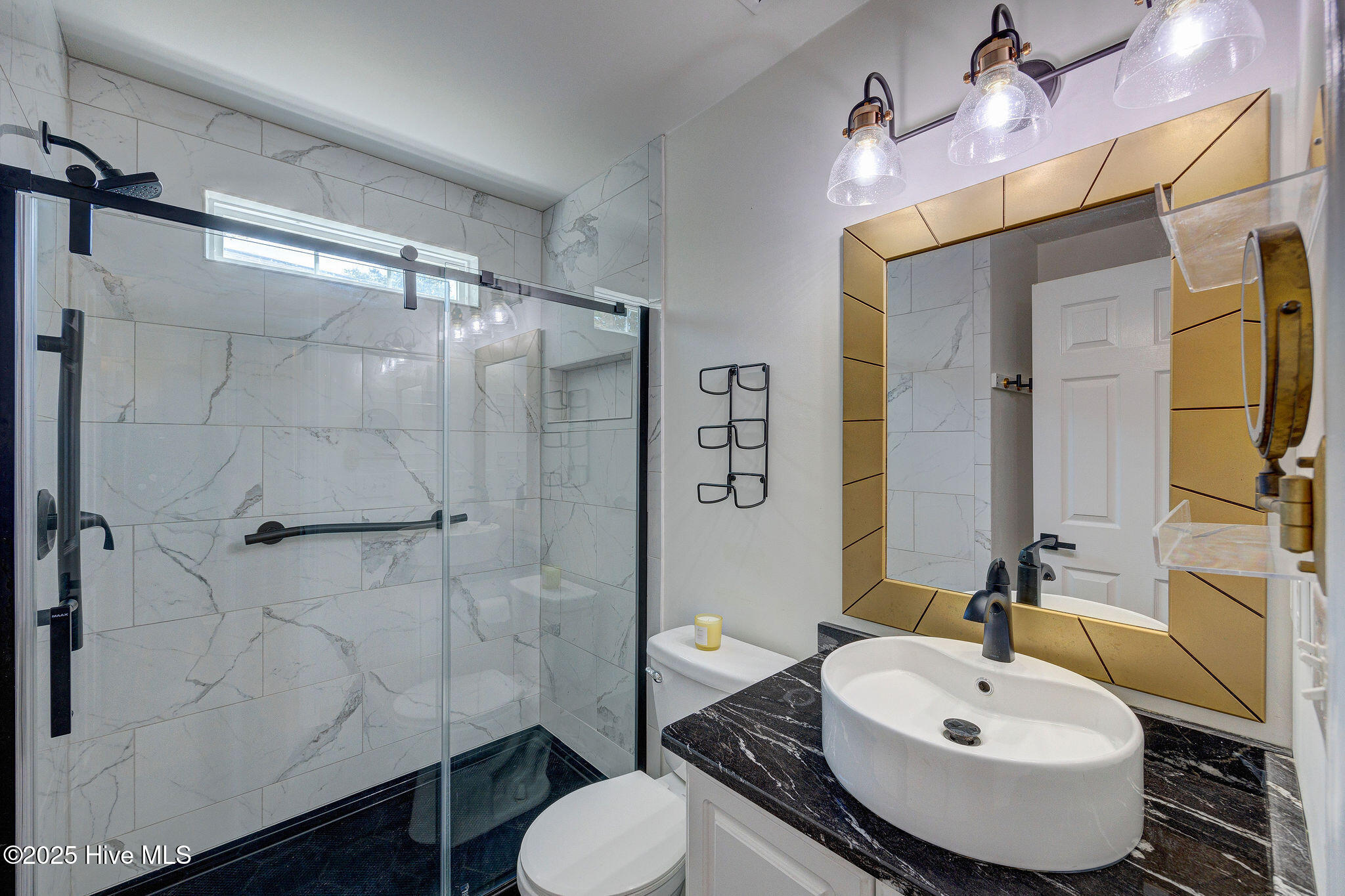 Carolina Beach, North Carolina, 28428, United States, 2 Bedrooms Bedrooms, ,2 BathroomsBathrooms,Residential,For Sale,1956851