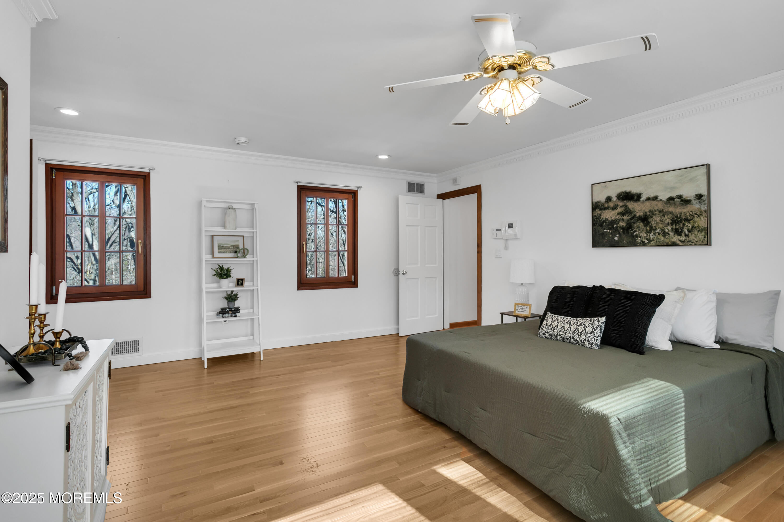 Middletown, New Jersey, 07748, United States, 5 Bedrooms Bedrooms, ,5 BathroomsBathrooms,Residential,For Sale,1904481