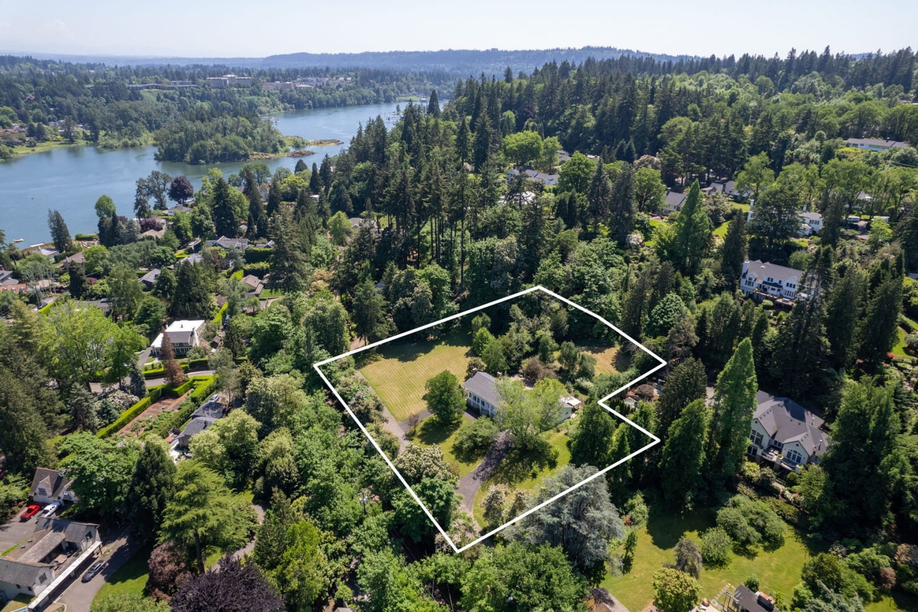  11385 S RIVERWOOD RD Portland, OR 97219 - 物件實景