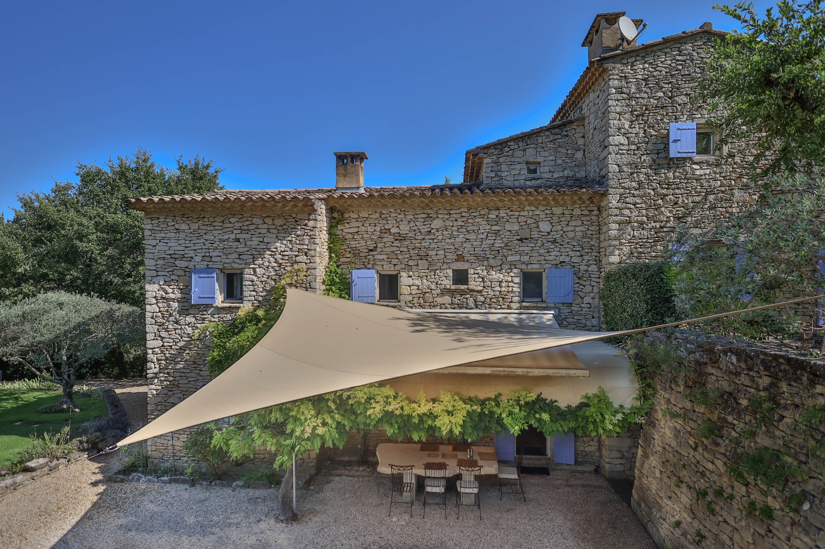  Elegant Provençal Property with Views over Gordes - 物件實景