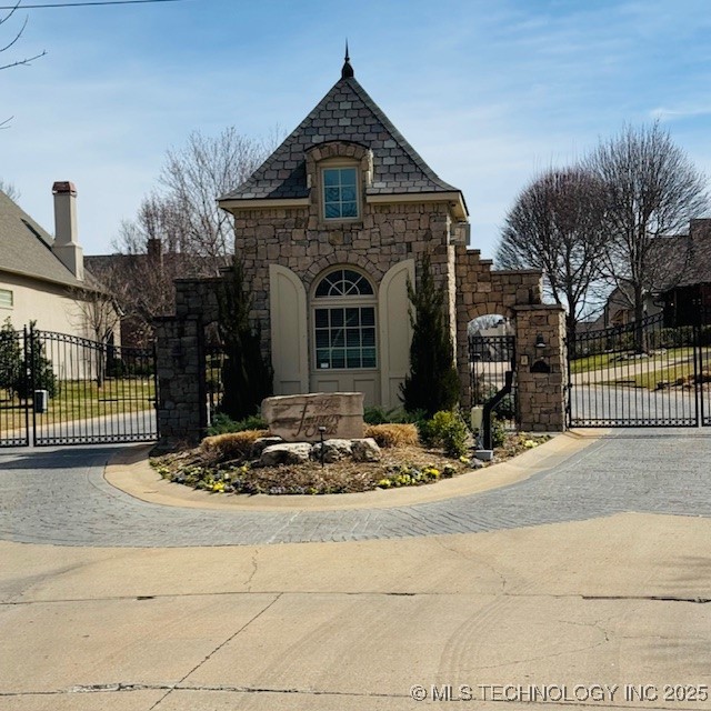 Broken Arrow, Oklahoma, 74011, United States, 3 Bedrooms Bedrooms, ,4 BathroomsBathrooms,Residential,For Sale,1731596