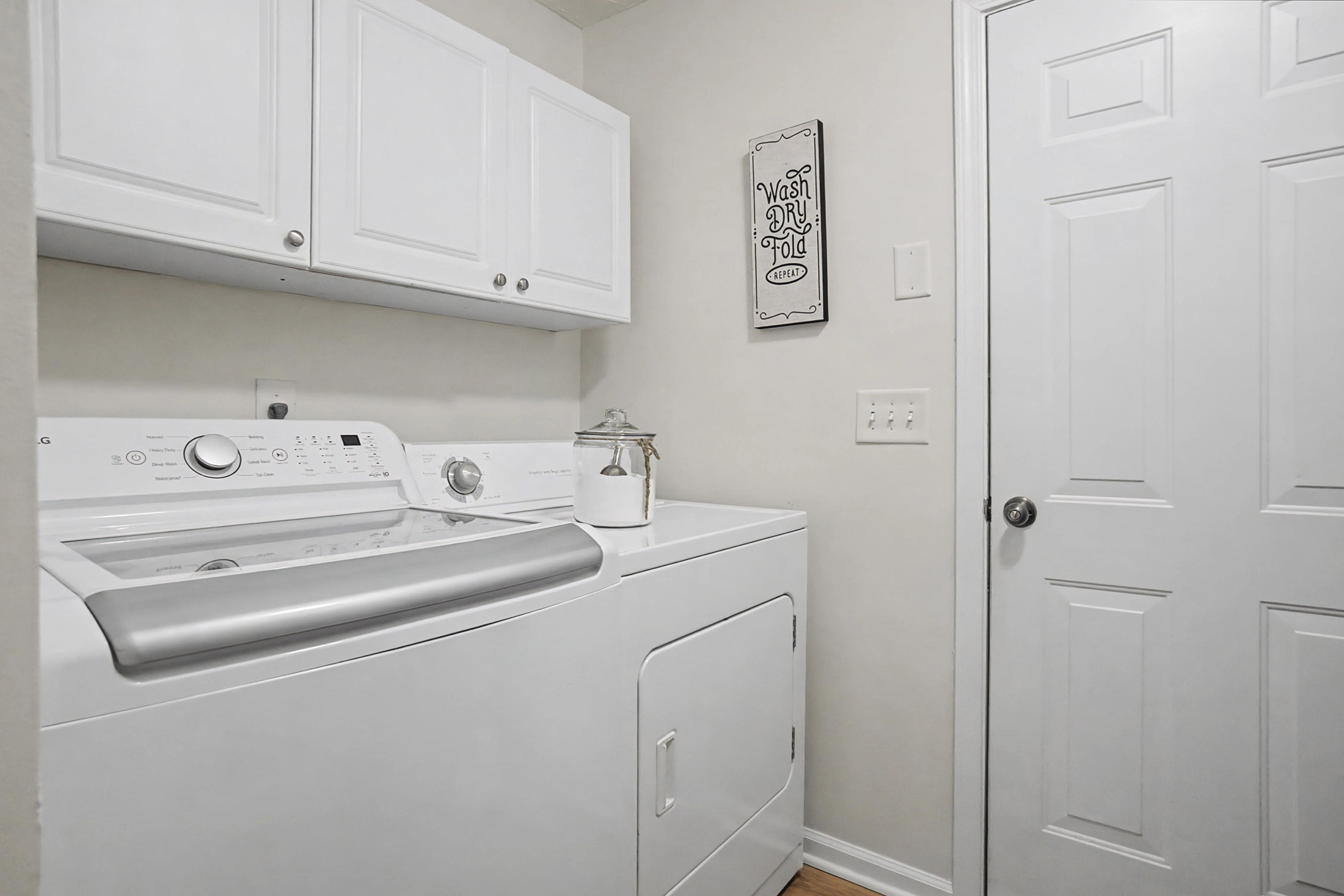  Completely Renovated Beautiful Ranch Home - 物件實景