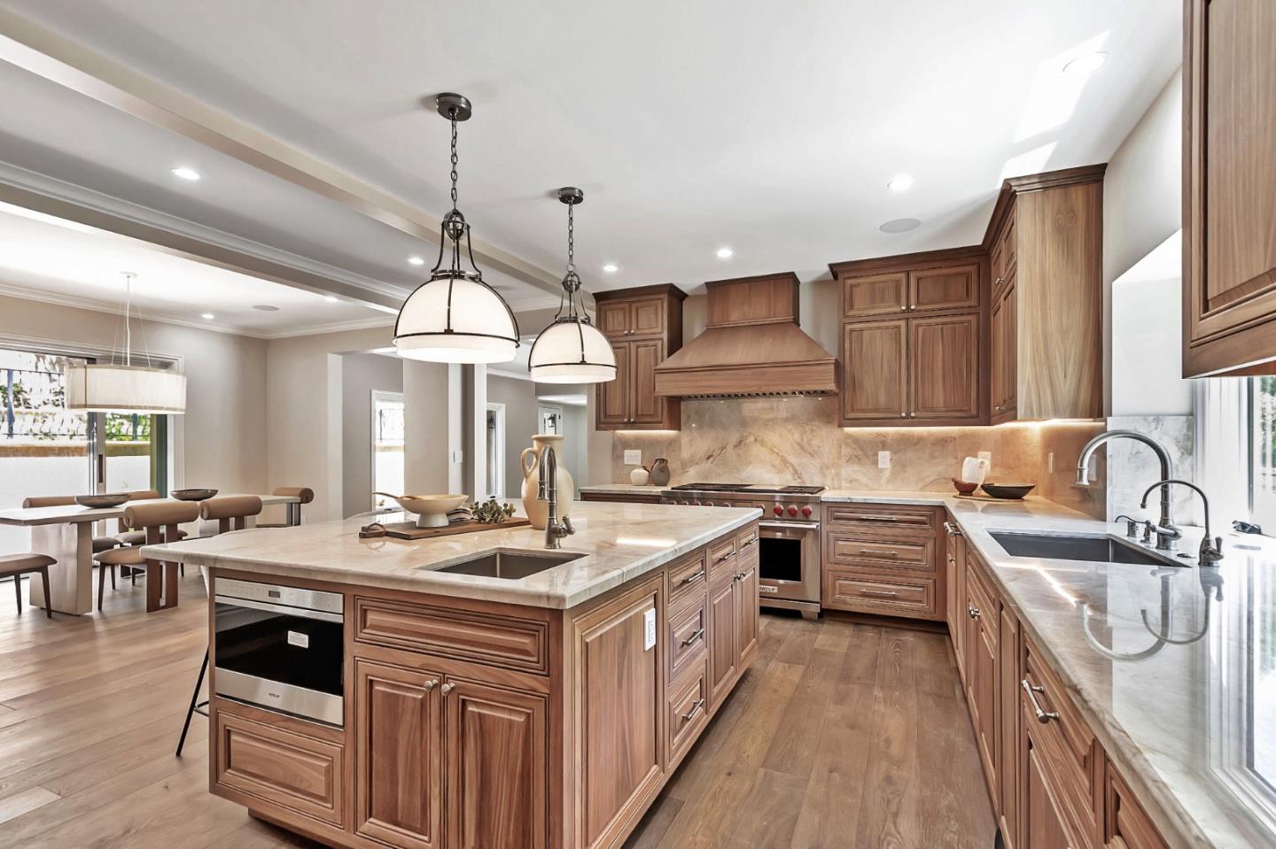Los Gatos, California, 95032, United States, 8 Bedrooms Bedrooms, ,11 BathroomsBathrooms,Residential,For Sale,1855941