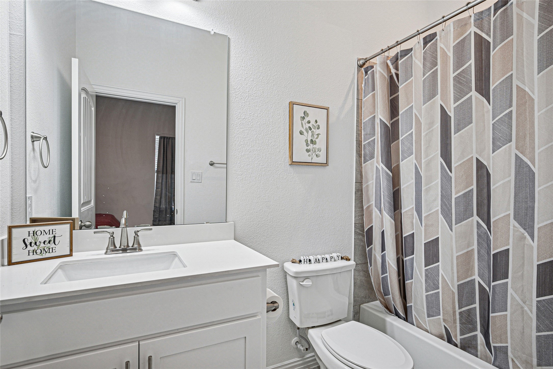 Rhome, Texas, 76078, United States, 4 Bedrooms Bedrooms, ,4 BathroomsBathrooms,Residential,For Sale,1746060