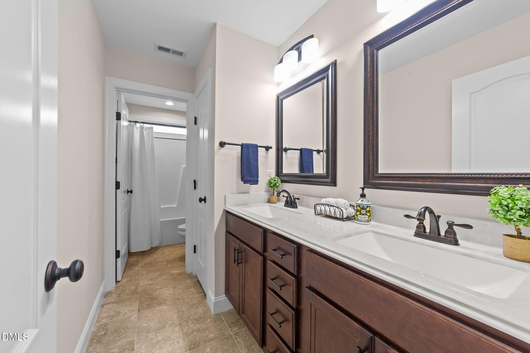 Clayton, North Carolina, 27527, United States, 4 Bedrooms Bedrooms, ,3 BathroomsBathrooms,Residential,For Sale,1959098