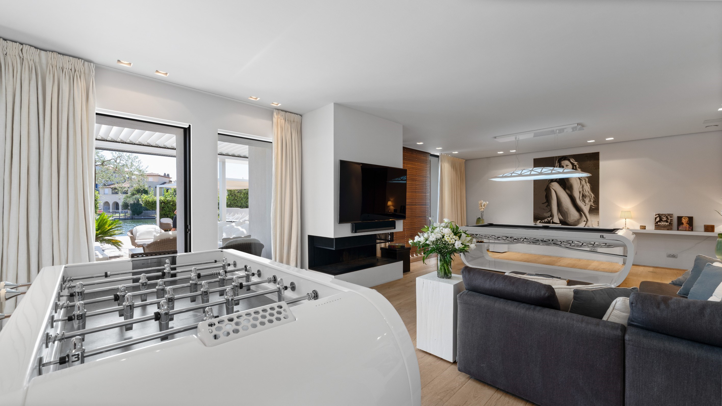  Port Grimaud, 538 sqm waterfront residence with pool and two private 24 metre m… - 物件實景