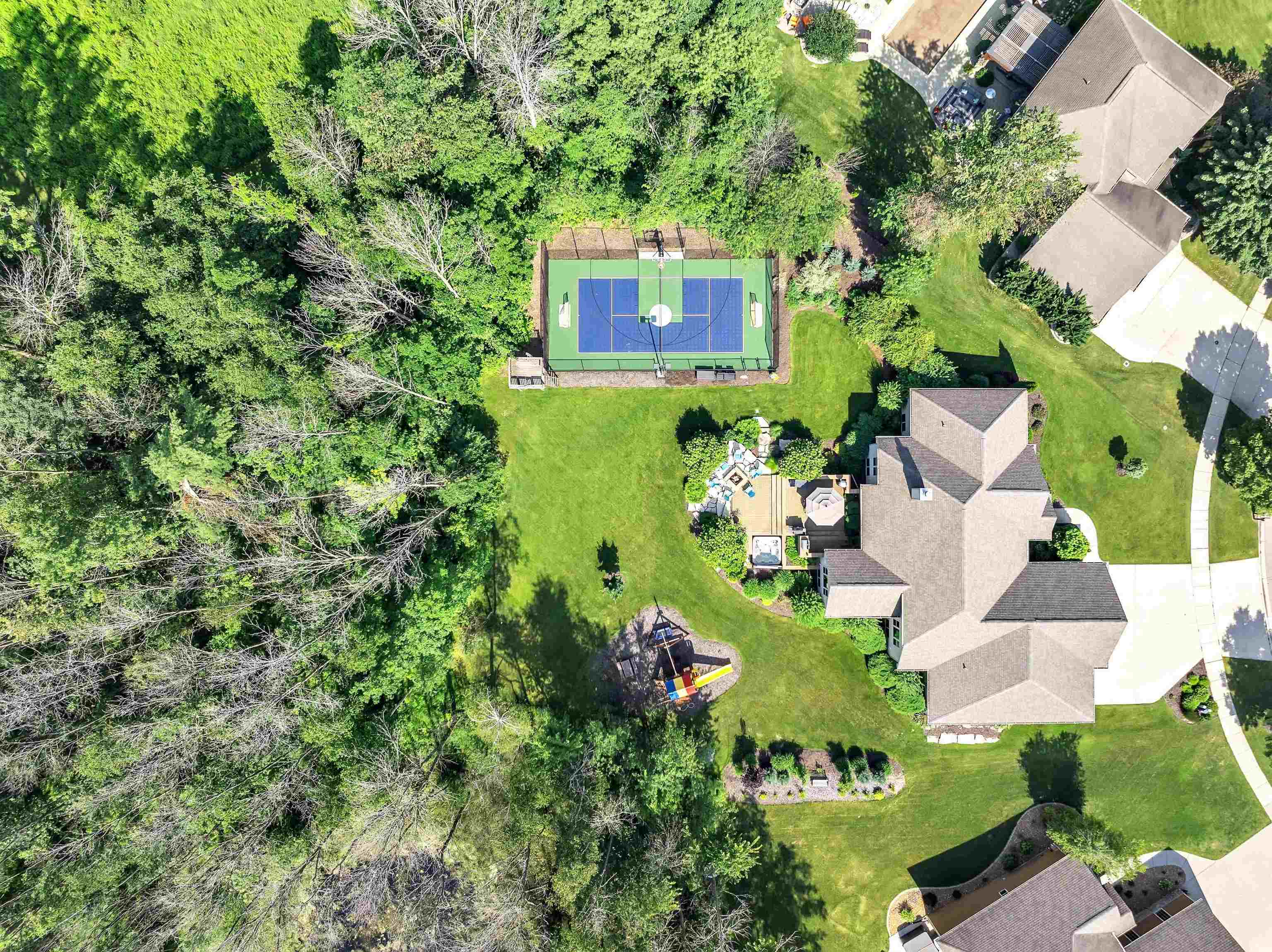 GREEN BAY, Wisconsin, 54313, United States, 5 Bedrooms Bedrooms, ,4 BathroomsBathrooms,Residential,For Sale,1911640