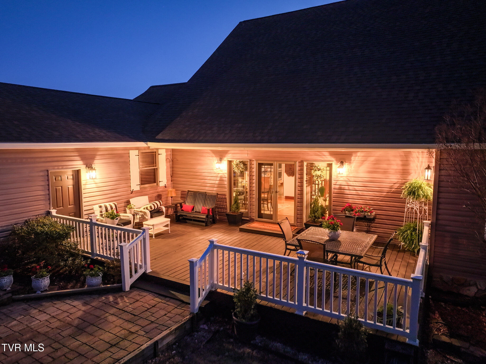 Parrottsville, Tennessee, 37843, United States, 5 Bedrooms Bedrooms, ,4 BathroomsBathrooms,Residential,For Sale,2005757