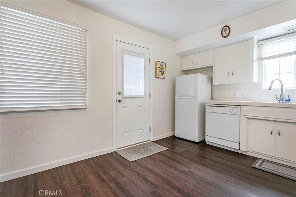 Sylmar, California, 91342, United States, 2 Bedrooms Bedrooms, ,1 BathroomBathrooms,Residential,For Sale,1960749