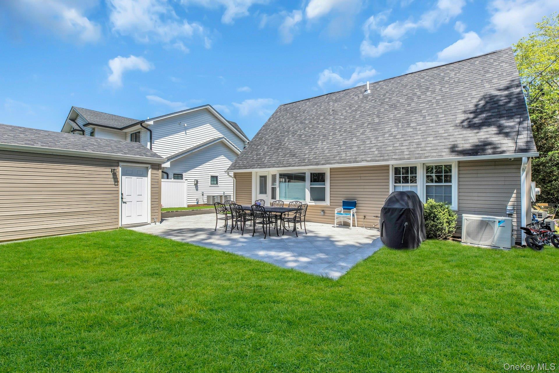  20 Robert Road, Glen Cove, NY, 11542 - 物件實景