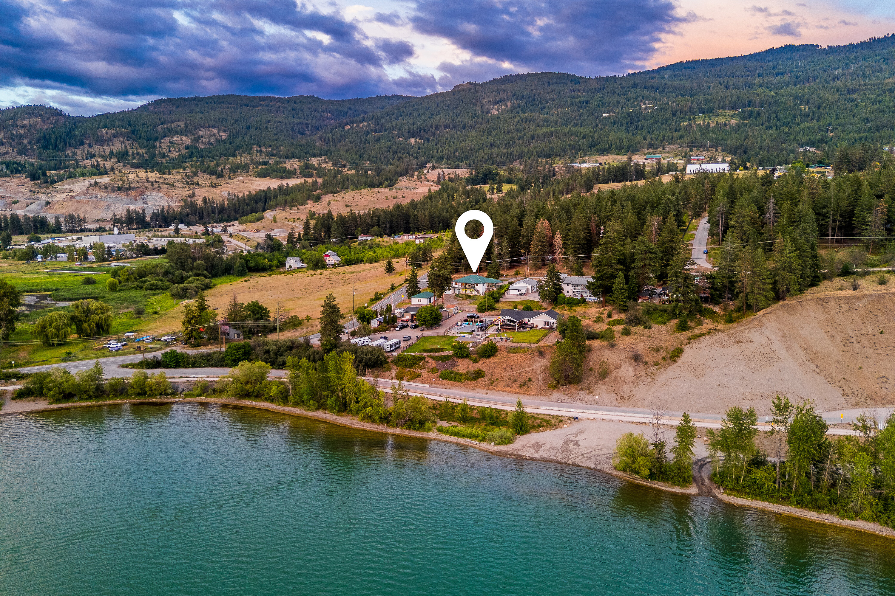  Charming Lakeview Rancher - 物件實景