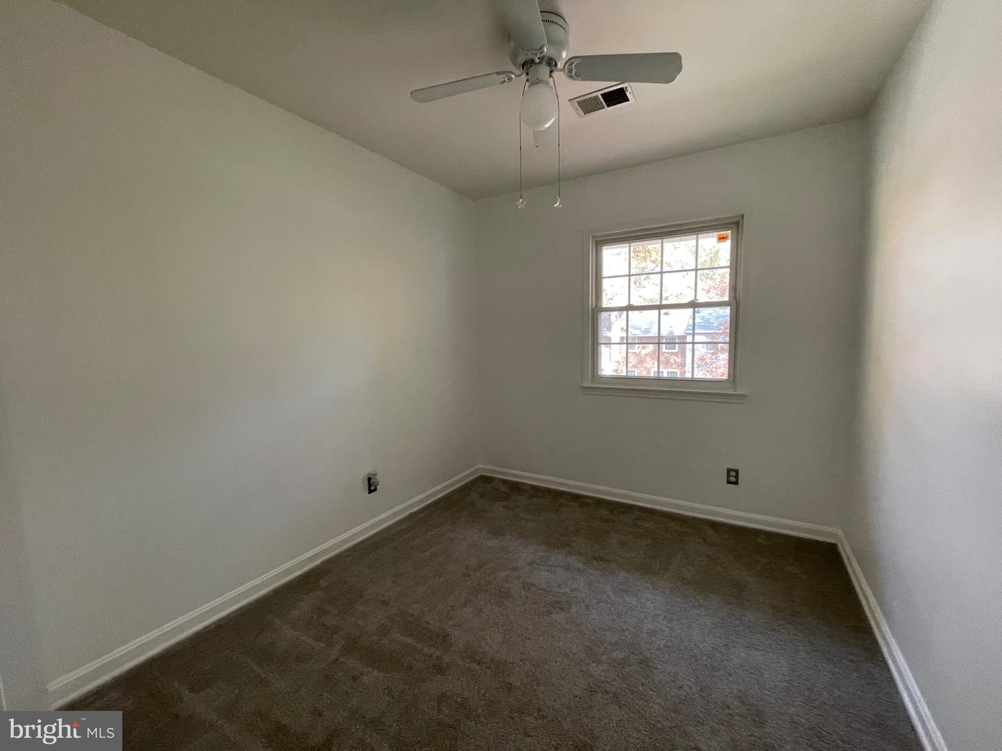 Centreville, Virginia, 20120, United States, 3 Bedrooms Bedrooms, ,2 BathroomsBathrooms,Residential,For Sale,1988924