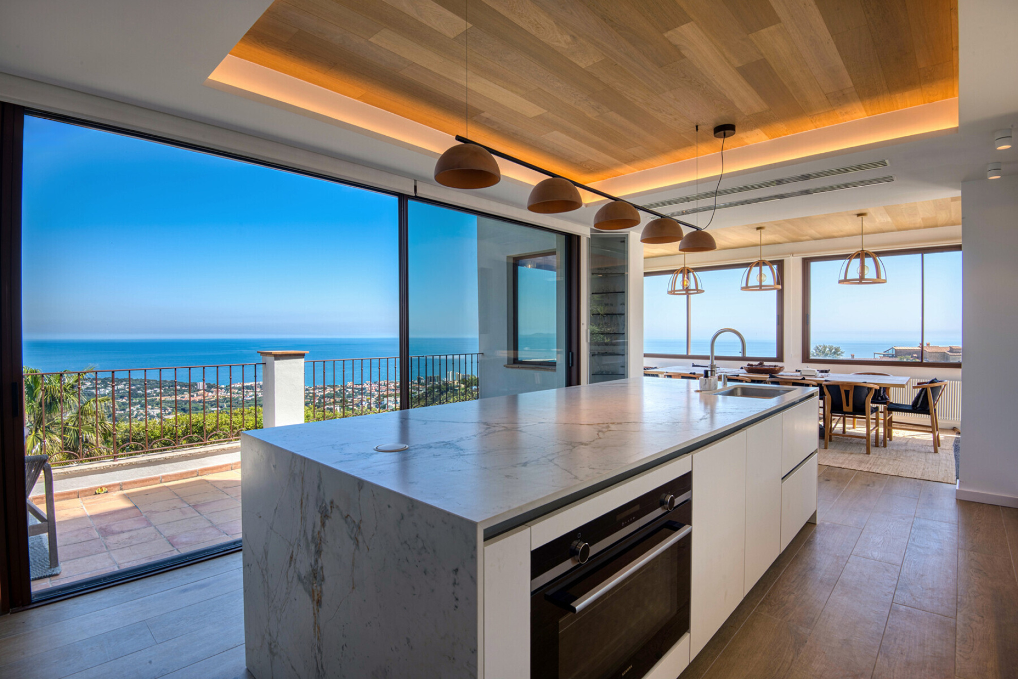  Exclusive designer villa with stunning sea views in Platja d