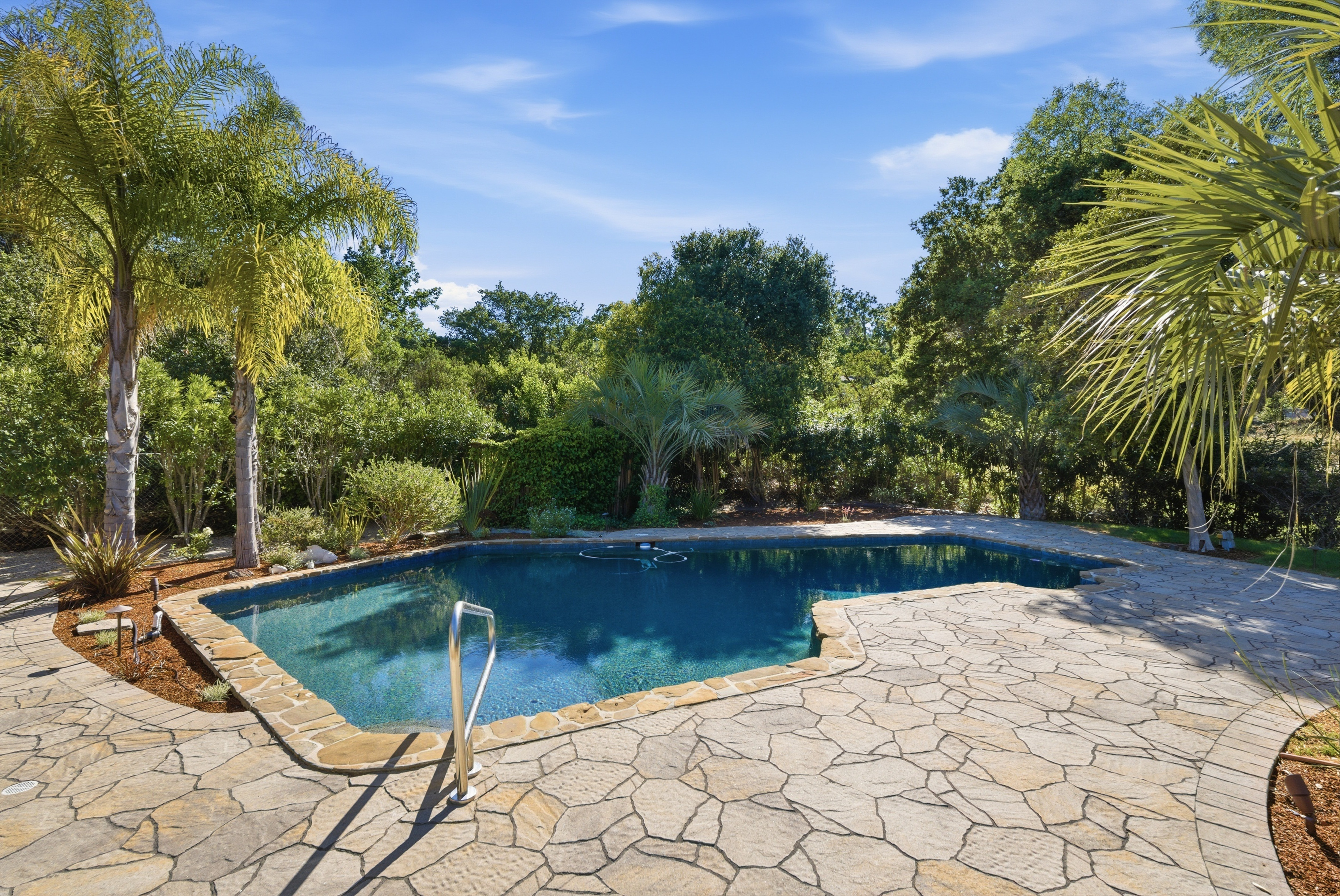  Contemporary Luxury with Pool, Tennis, and Solar - 物件實景