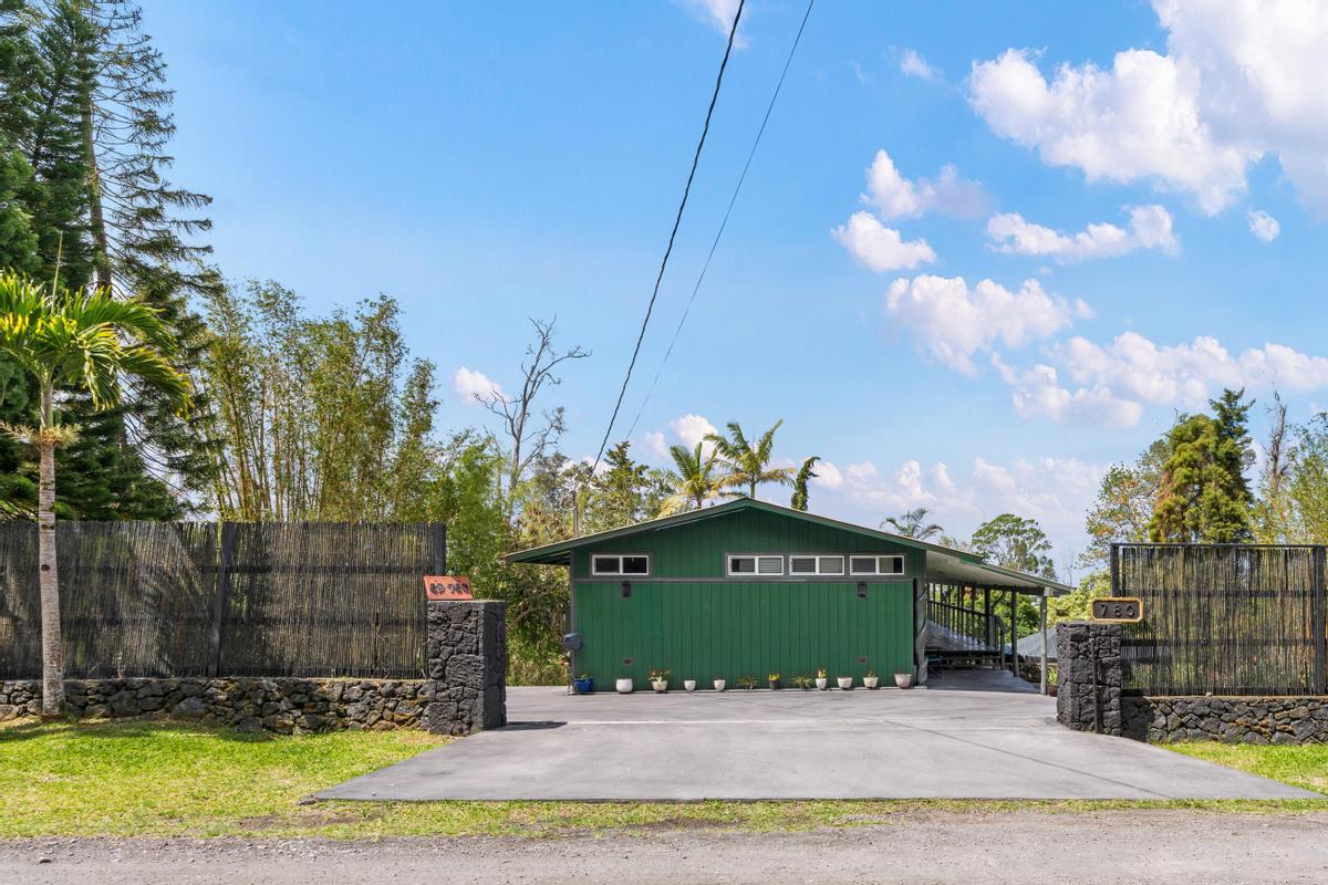 Captain Cook, Hawaii, 96704, United States, 4 Bedrooms Bedrooms, ,3 BathroomsBathrooms,Residential,For Sale,1848181
