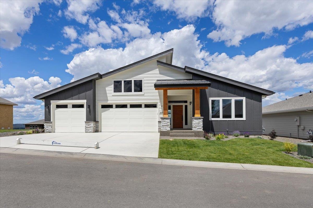 Spokane Valley, Washington, 99037, United States, 3 Bedrooms Bedrooms, ,2 BathroomsBathrooms,Residential,For Sale,1877270
