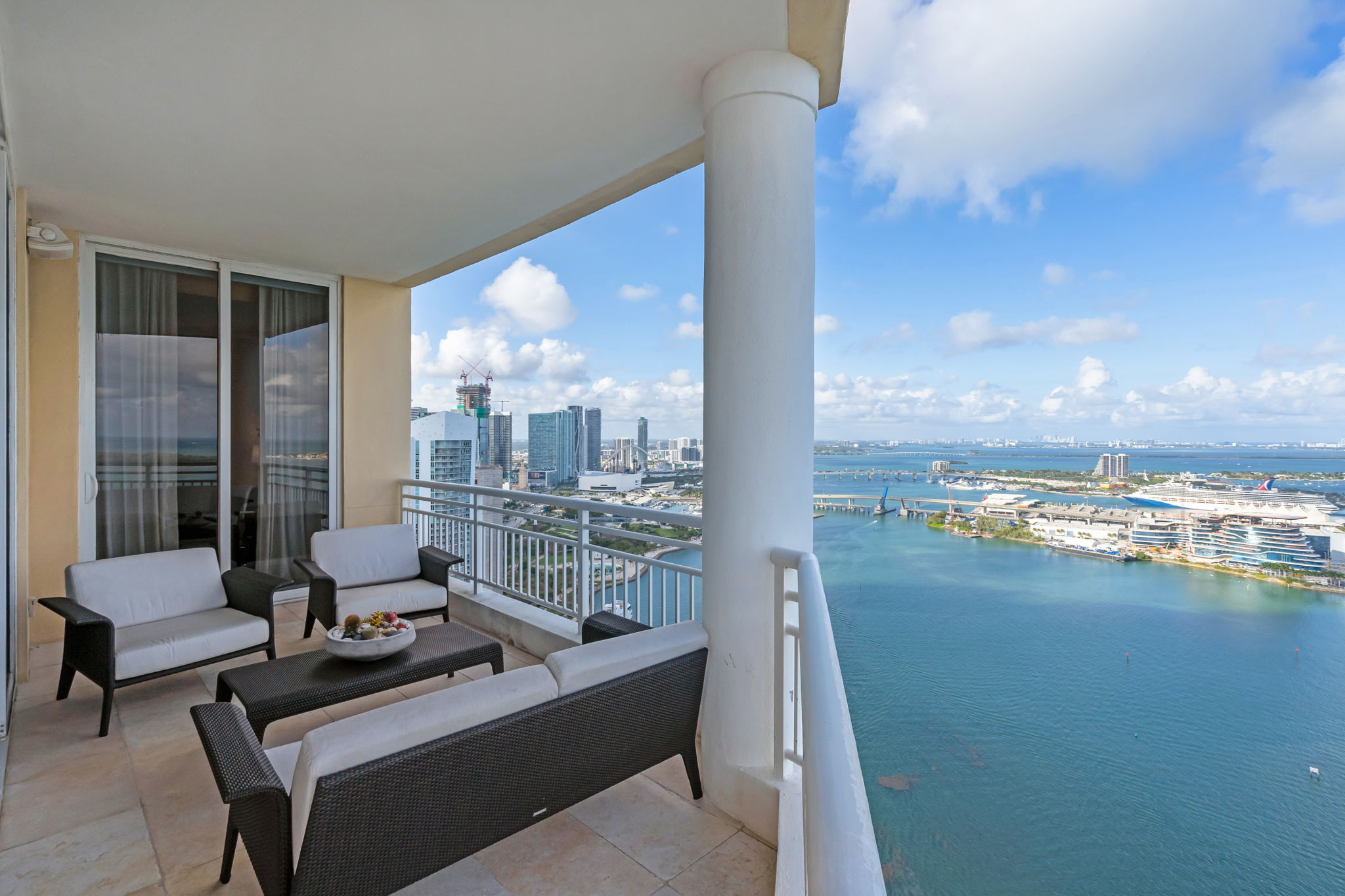  848 Brickell Key Drive LPH4401, Miami, FL, 33131 - 物件實景