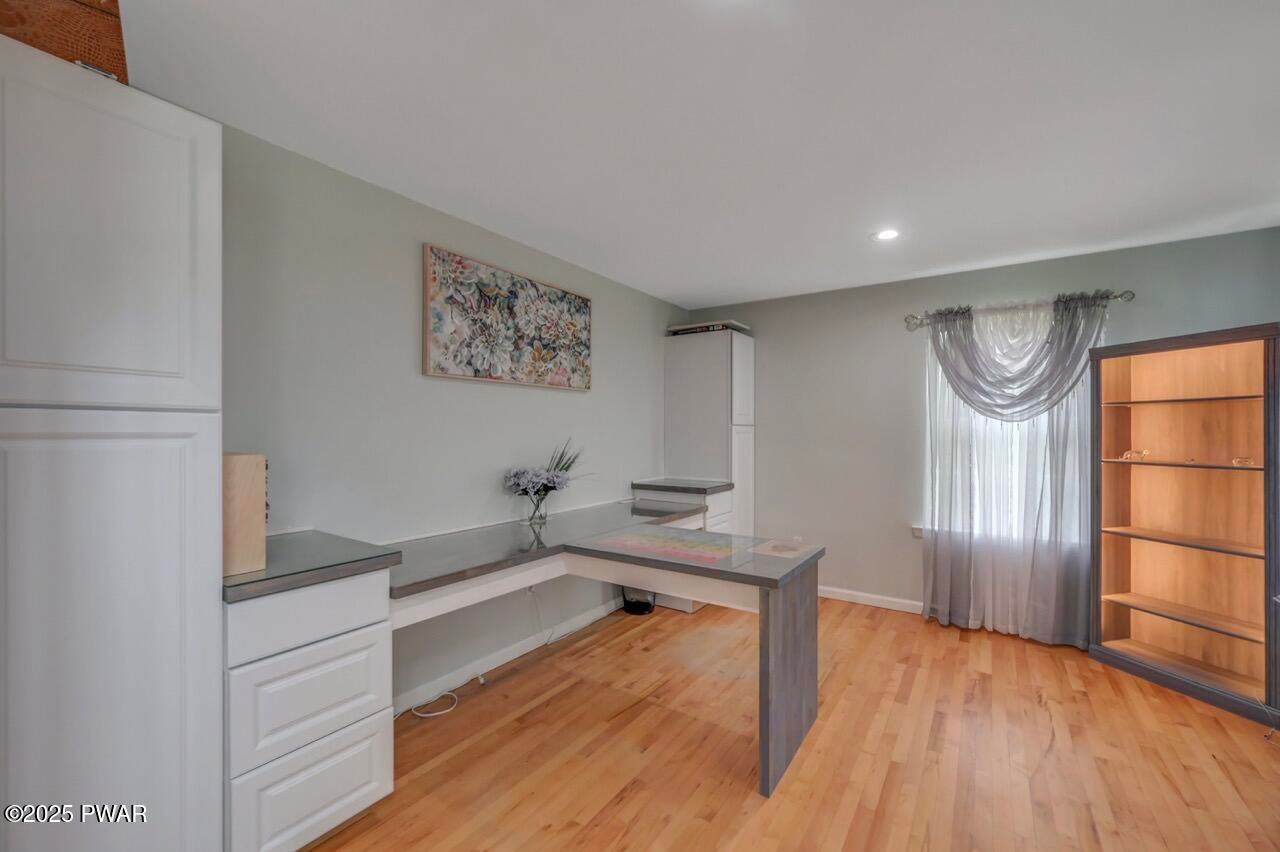 Honesdale, Pennsylvania, 18431, United States, 5 Bedrooms Bedrooms, ,4 BathroomsBathrooms,Residential,For Sale,1973688