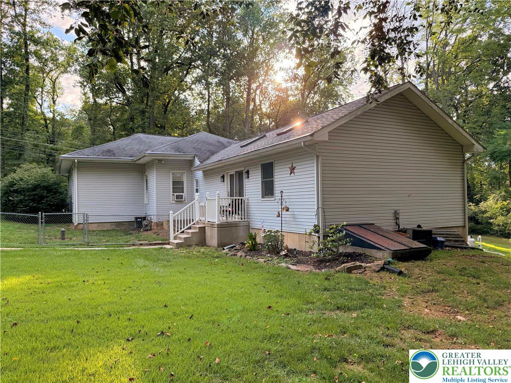 Allentown City, Pennsylvania, 18103, United States, 3 Bedrooms Bedrooms, ,2 BathroomsBathrooms,Residential,For Sale,1897296