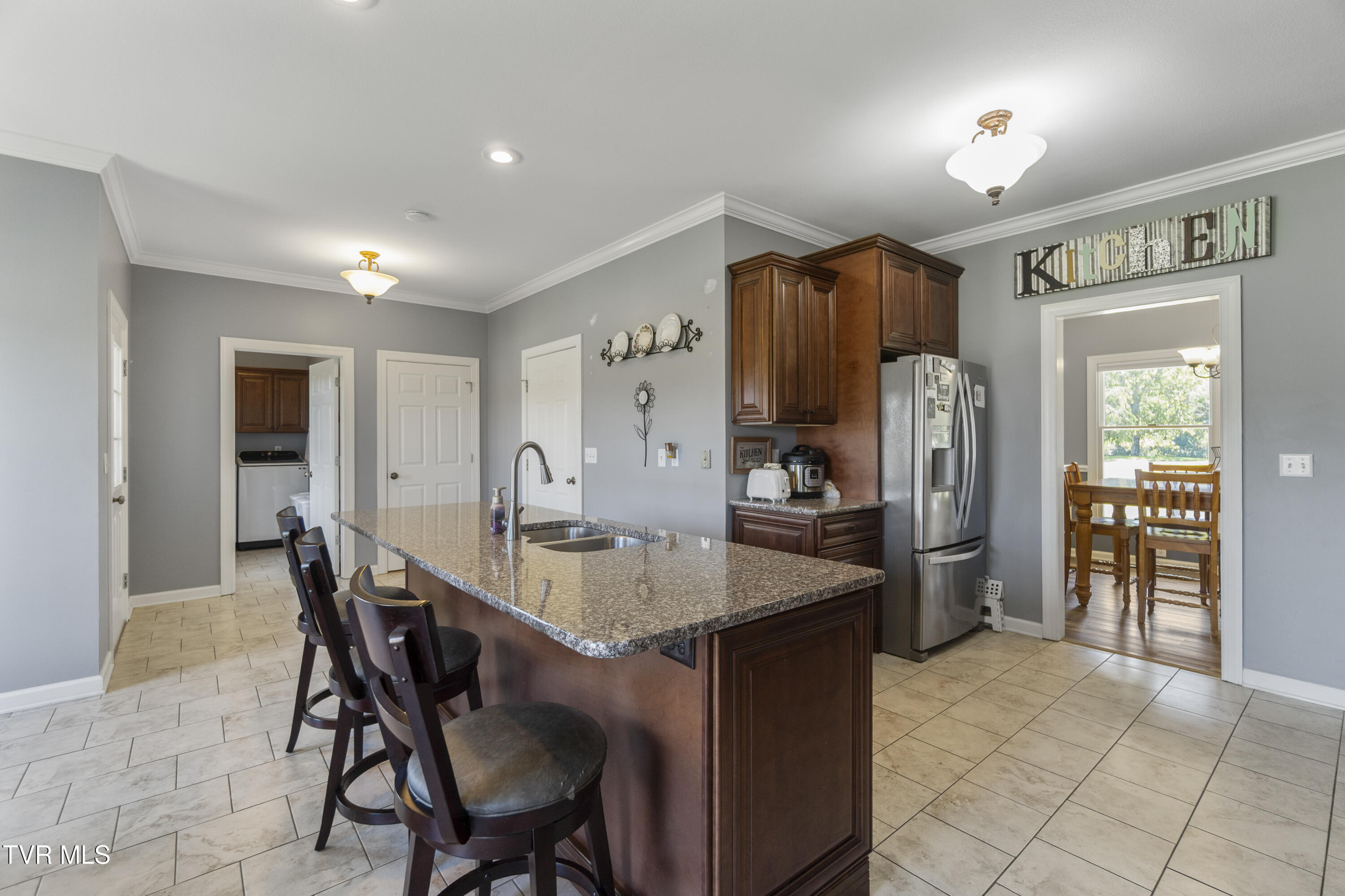 Greeneville, Tennessee, 37743, United States, 4 Bedrooms Bedrooms, ,3 BathroomsBathrooms,Residential,For Sale,1997780