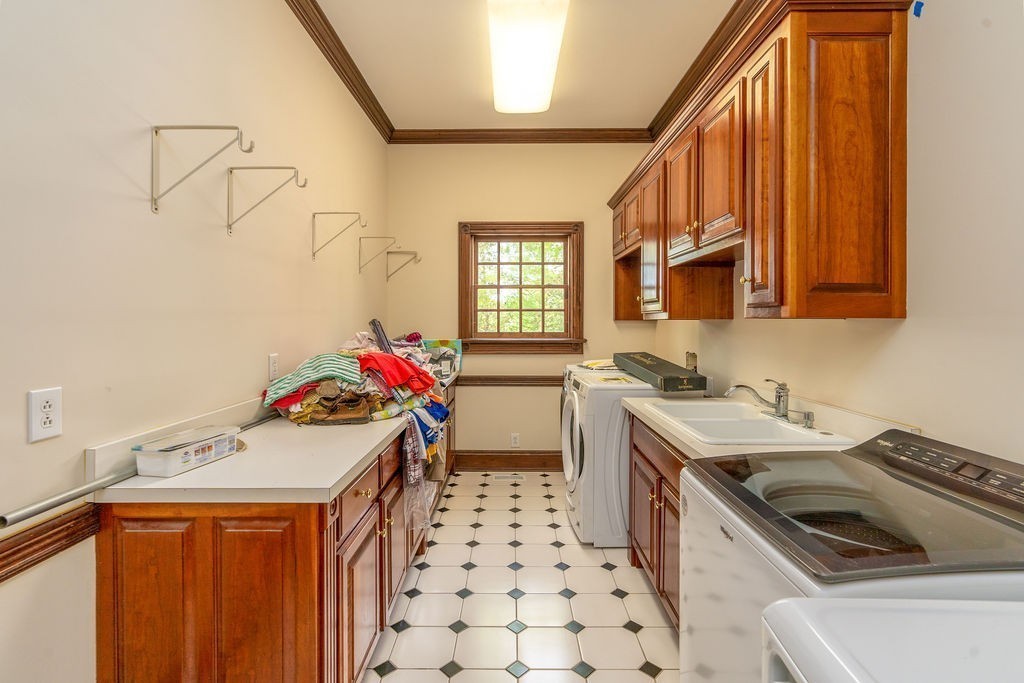 Clarksville, Tennessee, 37043, United States, 7 Bedrooms Bedrooms, ,7 BathroomsBathrooms,Residential,For Sale,1999210