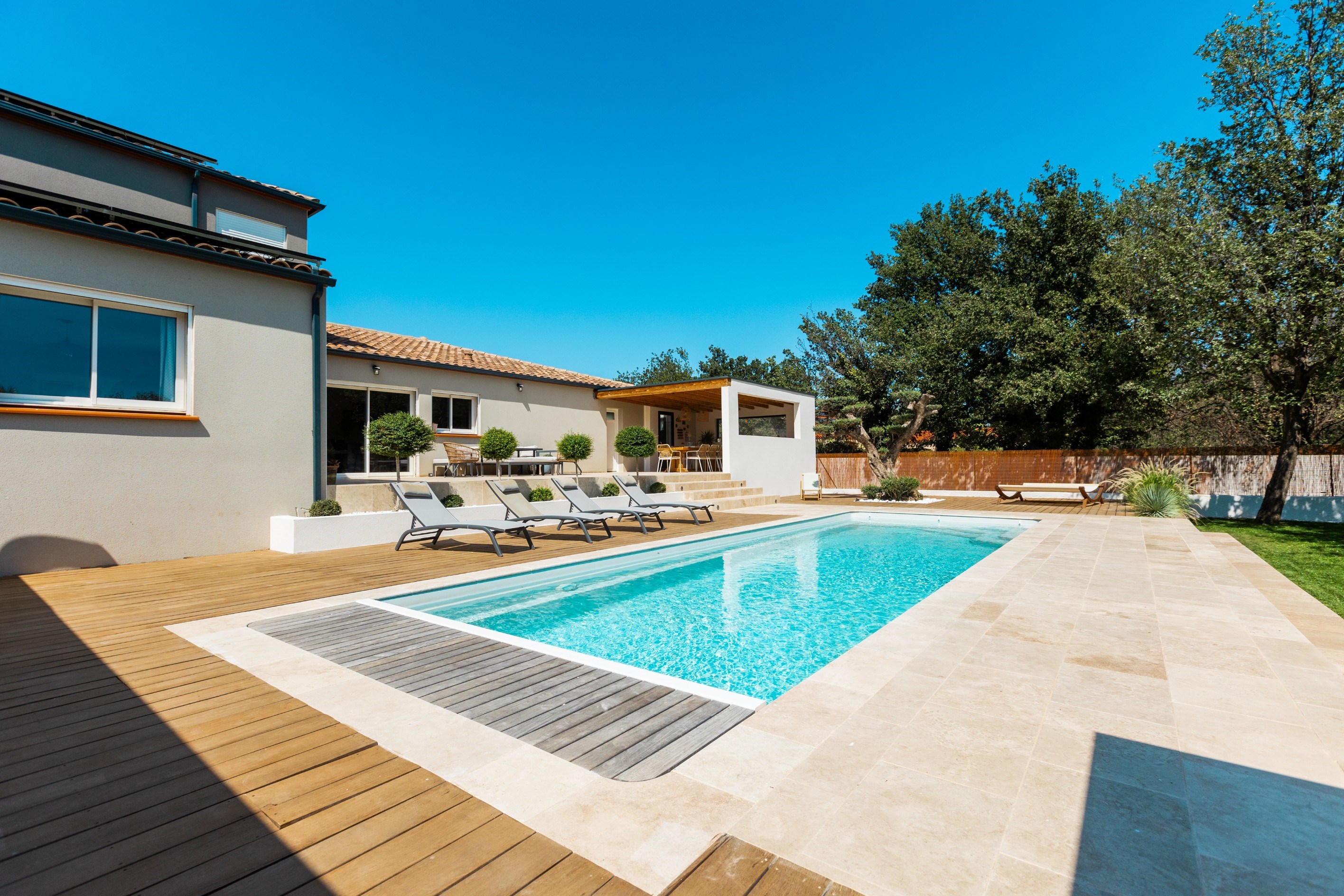  SPACIOUS VILLA WITH A COUNTRY FEEL IN THE CITY - 物件實景