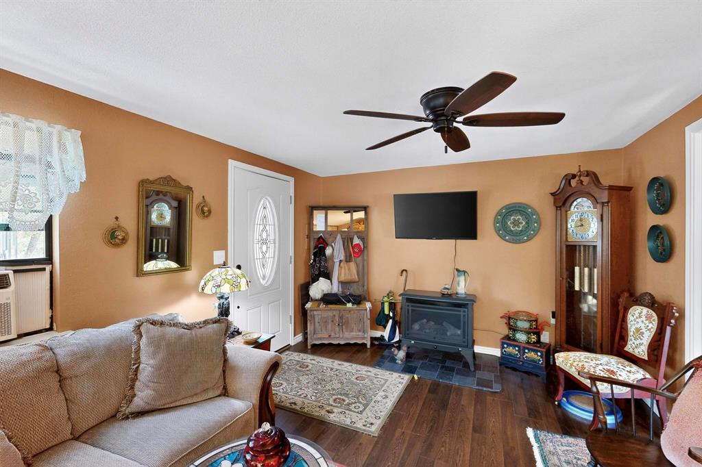 Sunset, Texas, 76270, United States, 4 Bedrooms Bedrooms, ,4 BathroomsBathrooms,Residential,For Sale,1974104