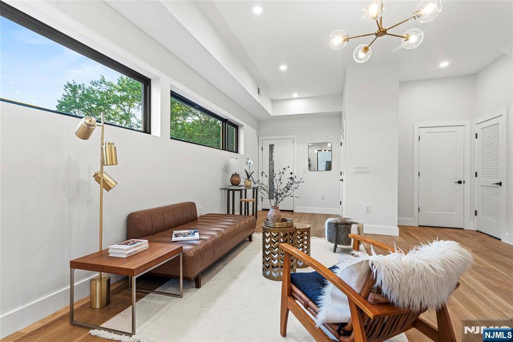 Jersey City, New Jersey, 07307, United States, 3 Bedrooms Bedrooms, ,3 BathroomsBathrooms,Residential,For Sale,2002133