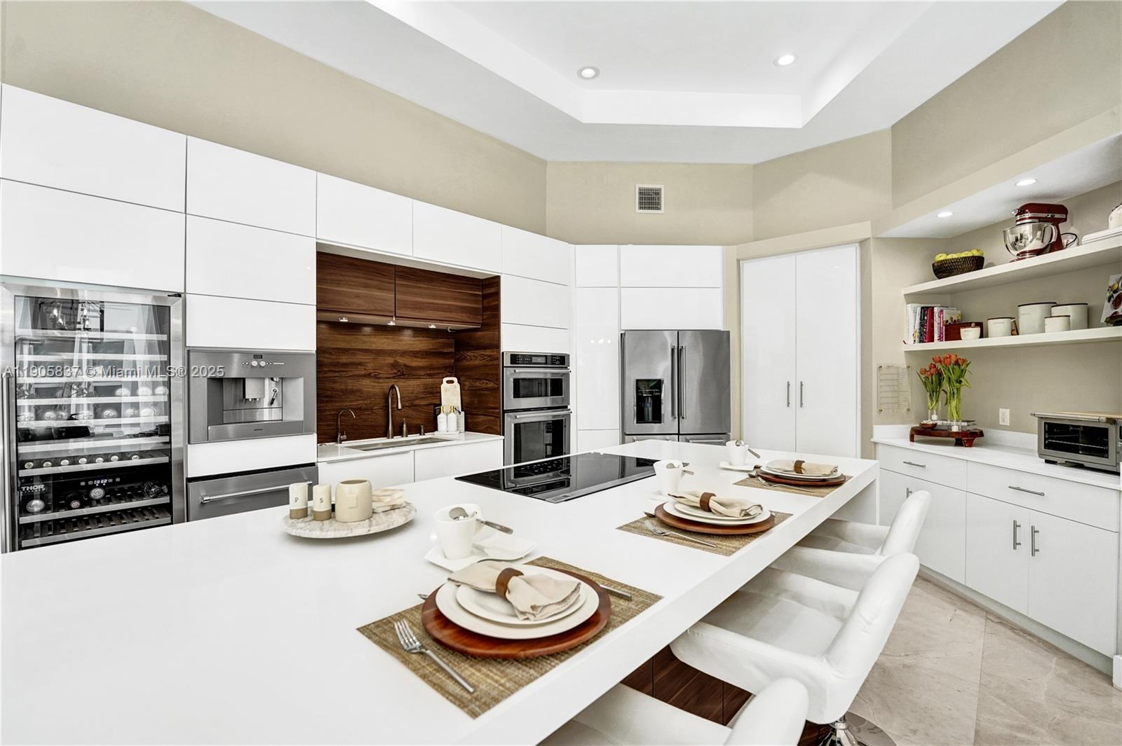 Weston, Florida, 33327, United States, 5 Bedrooms Bedrooms, ,3 BathroomsBathrooms,Residential,For Sale,1991859