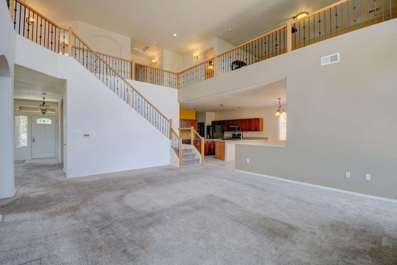 Rio Rancho, New Mexico, 87124, United States, 5 Bedrooms Bedrooms, ,3 BathroomsBathrooms,Residential,For Sale,1898268