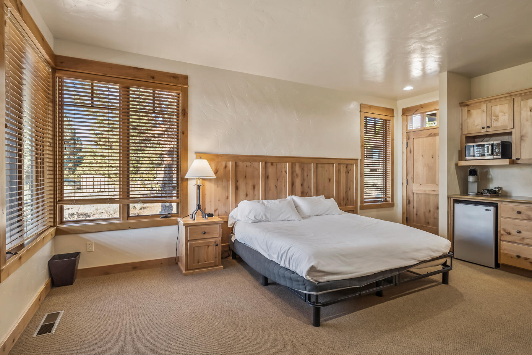Powell Butte, Oregon, 97753, United States, 3 Bedrooms Bedrooms, ,4 BathroomsBathrooms,Residential,For Sale,1917768