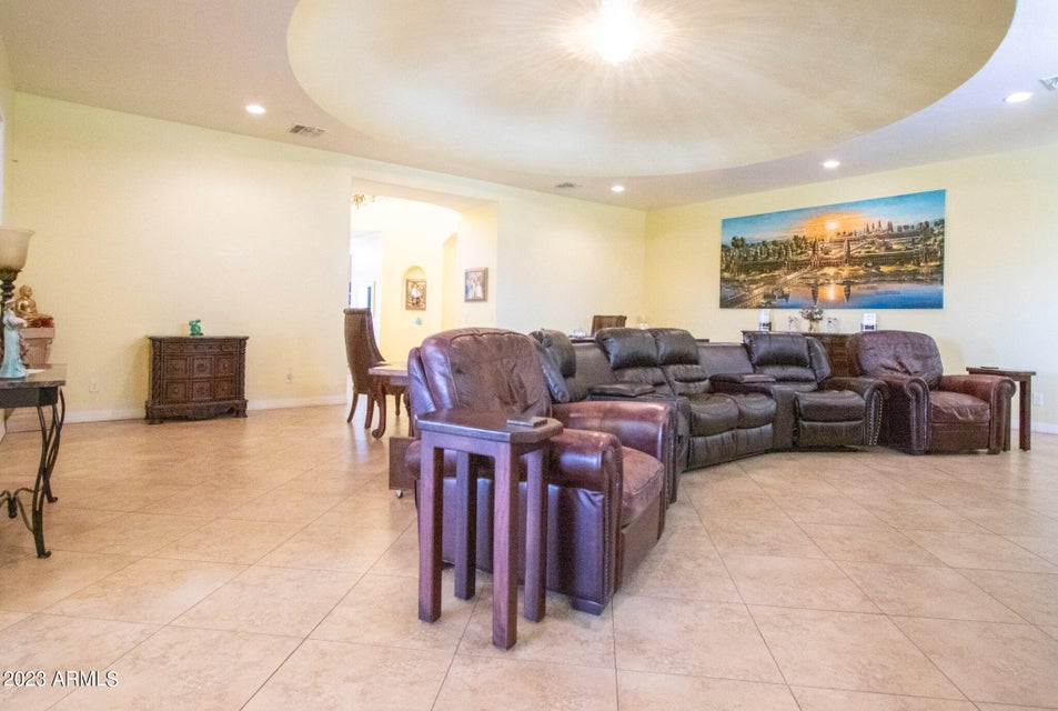 Witmann, Arizona, 85361, United States, 6 Bedrooms Bedrooms, ,3 BathroomsBathrooms,Residential,For Sale,1977429