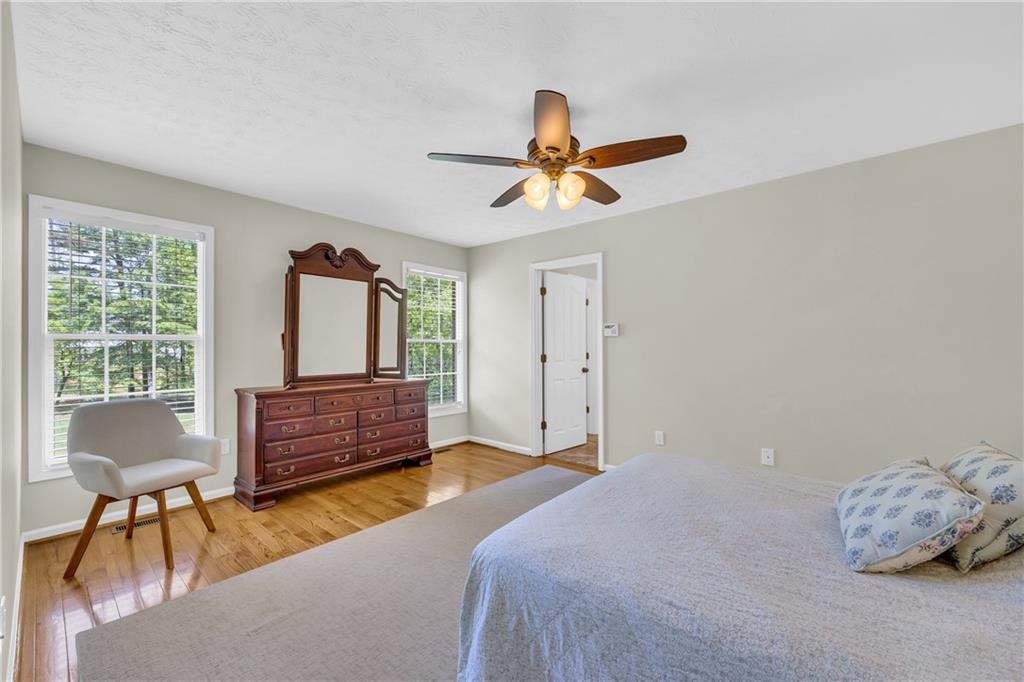 Murrayville, Georgia, 30564, United States, 5 Bedrooms Bedrooms, ,4 BathroomsBathrooms,Residential,For Sale,1836190