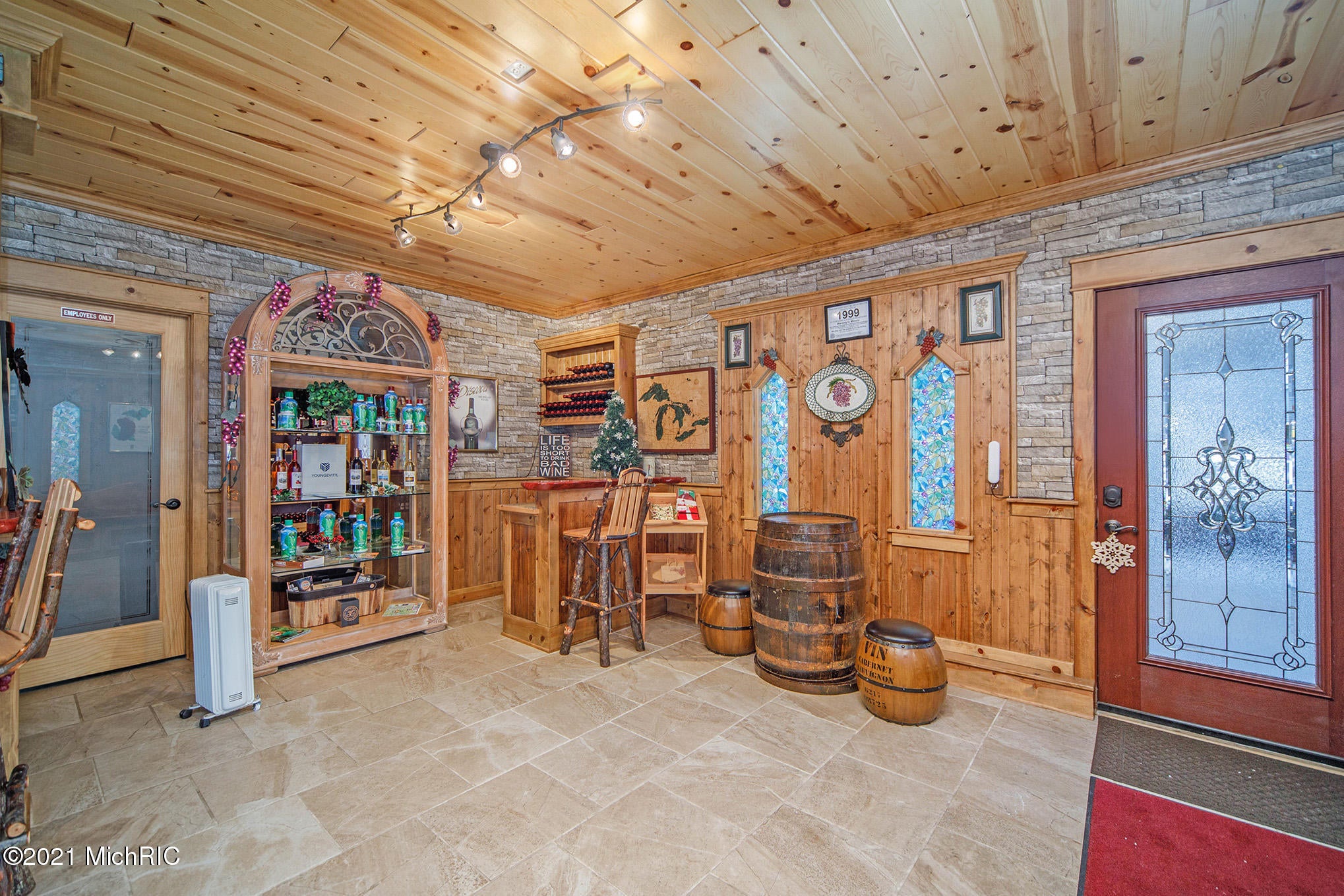 Harbor Springs, Michigan, 49740, United States, 5 Bedrooms Bedrooms, ,6 BathroomsBathrooms,Residential,For Sale,1914650