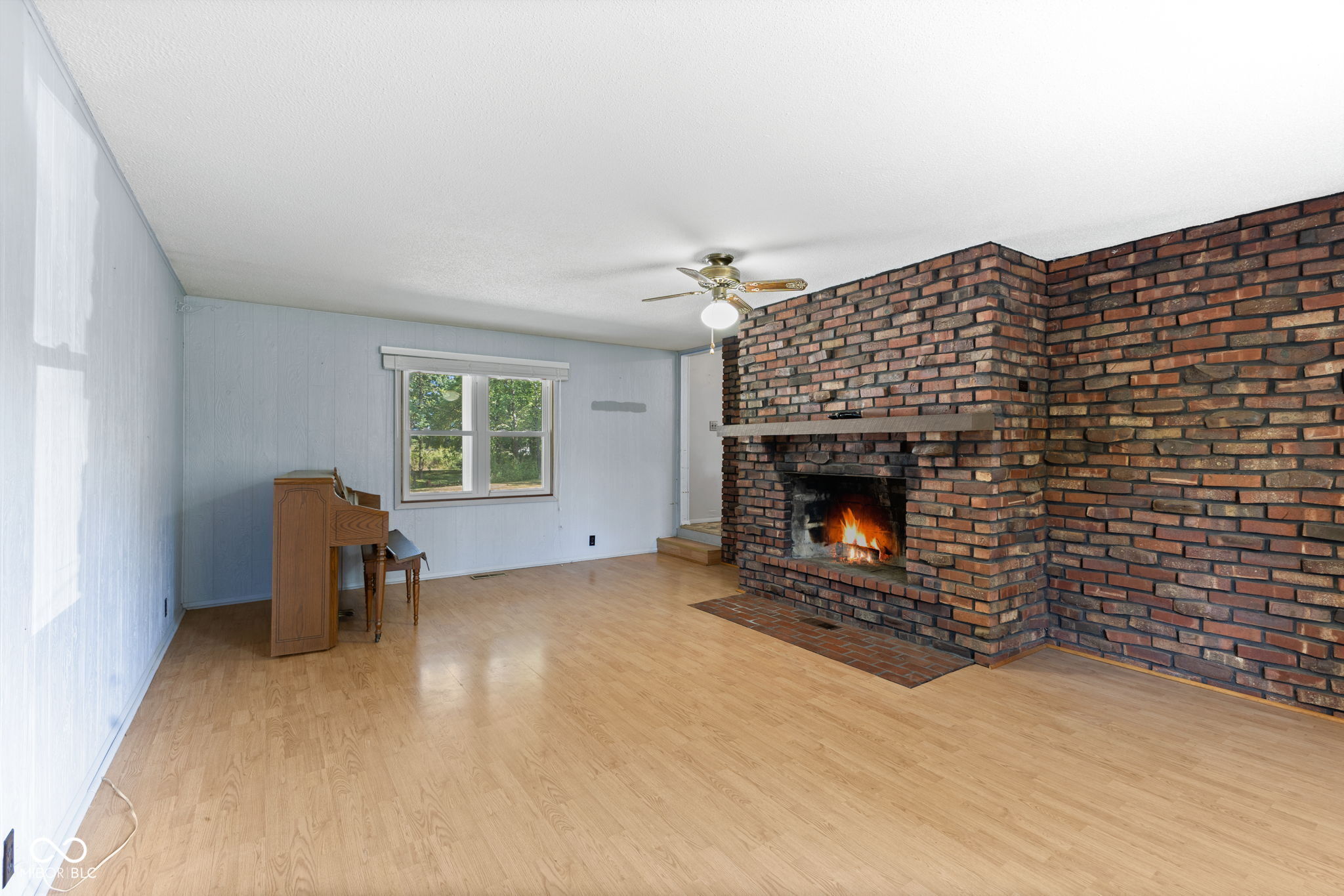 Shelburn, Indiana, 47879, United States, 4 Bedrooms Bedrooms, ,4 BathroomsBathrooms,Residential,For Sale,1925396