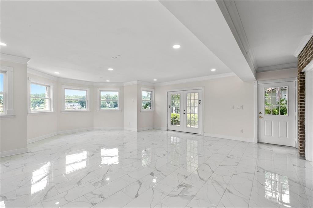 Jonesboro, Georgia, 30236, United States, 5 Bedrooms Bedrooms, ,5 BathroomsBathrooms,Residential,For Sale,1889990