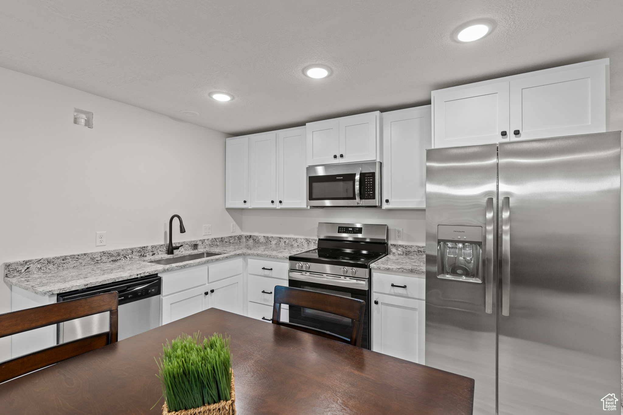 Mendon, Utah, 84325, United States, 7 Bedrooms Bedrooms, ,4 BathroomsBathrooms,Residential,For Sale,1977990