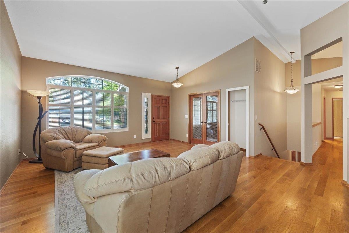 Spokane, Washington, 99223, United States, 3 Bedrooms Bedrooms, ,2 BathroomsBathrooms,Residential,For Sale,1891426