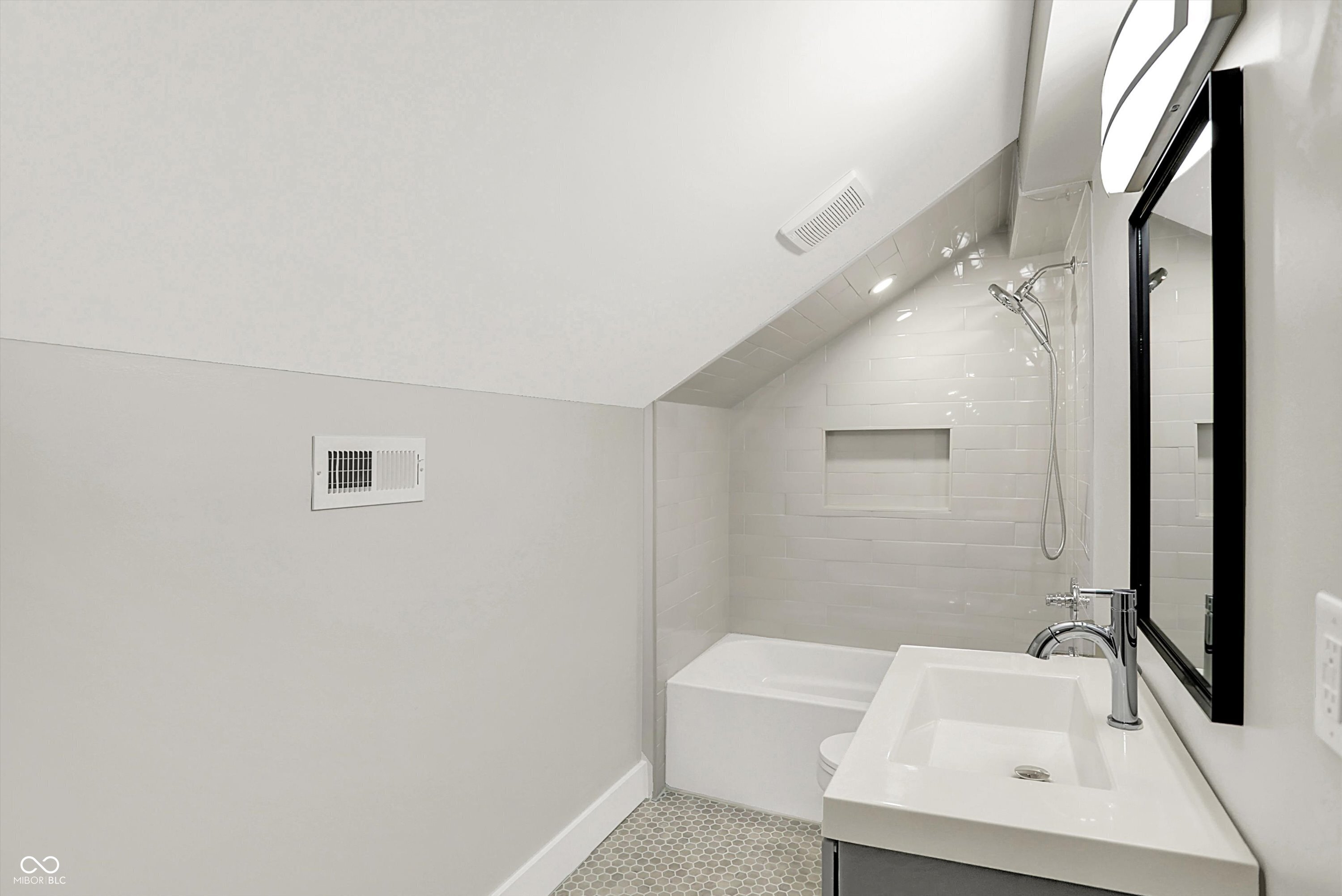 Indianapolis, Indiana, 46205, United States, 3 Bedrooms Bedrooms, ,3 BathroomsBathrooms,Residential,For Sale,1982816