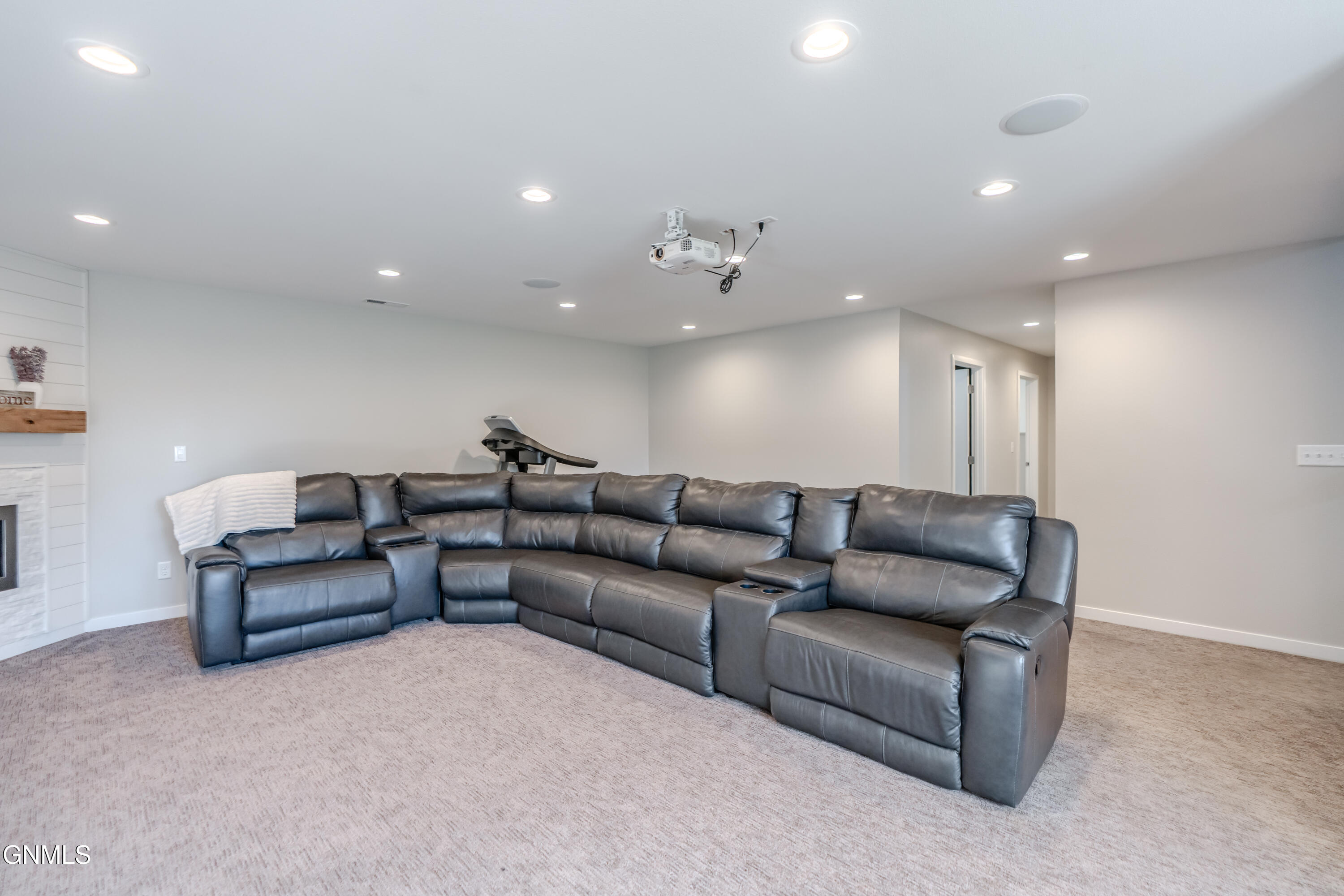 Bismarck, North Dakota, 58504, United States, 5 Bedrooms Bedrooms, ,2 BathroomsBathrooms,Residential,For Sale,1986096