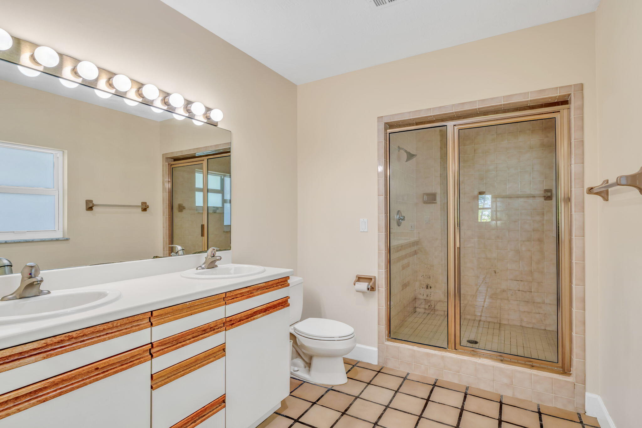 Little Torch, Florida, 33042, United States, 3 Bedrooms Bedrooms, ,3 BathroomsBathrooms,Residential,For Sale,1991451