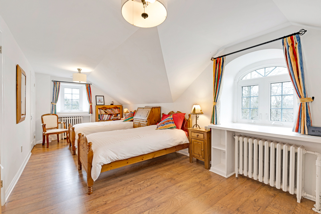 Drummond-North Elmsley, Ontario, K7H0G5, CA, 8 Bedrooms Bedrooms, ,7 BathroomsBathrooms,Residential,For Sale,1991661