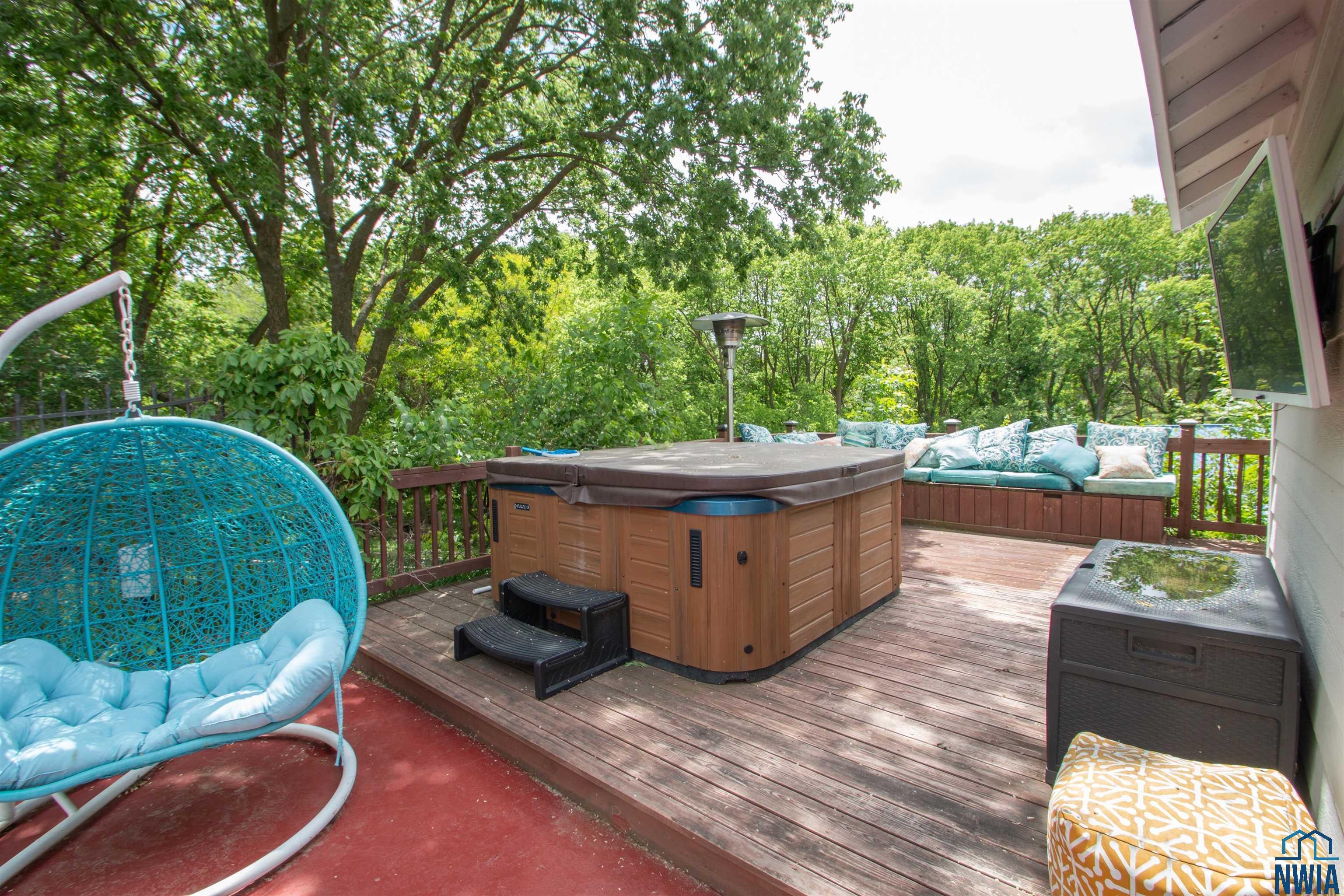 Sioux City, Iowa, 51103, United States, 5 Bedrooms Bedrooms, ,3 BathroomsBathrooms,Residential,For Sale,1976502