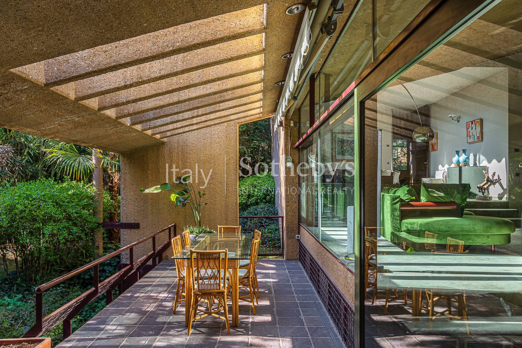  Designer villa surrounded by greenery - 物件實景