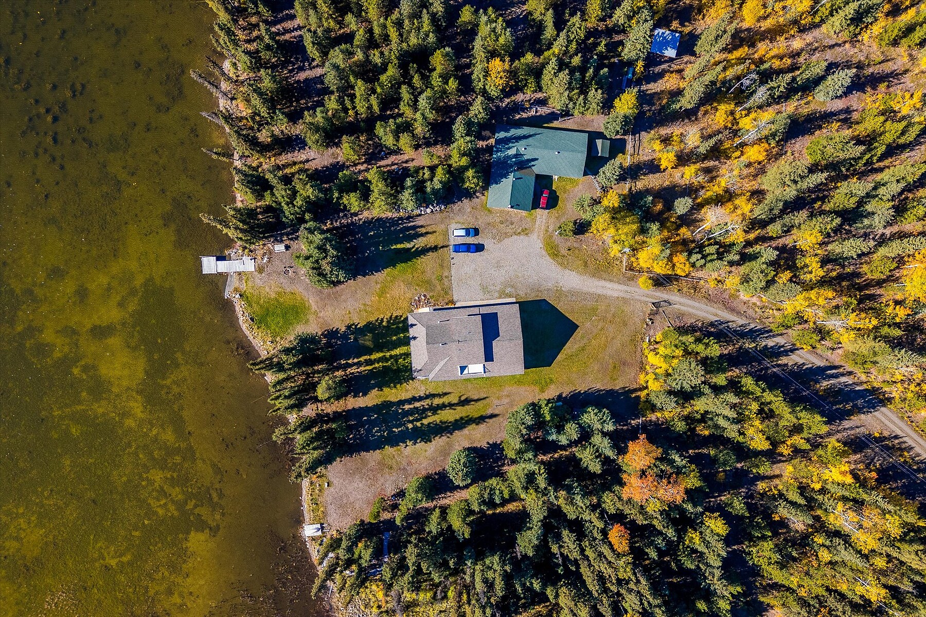  Private Waterfront Estate - 物件實景
